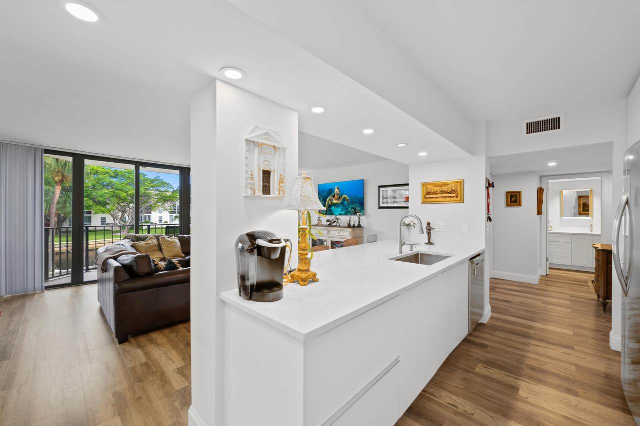 799 Jeffery Street - Photo 1