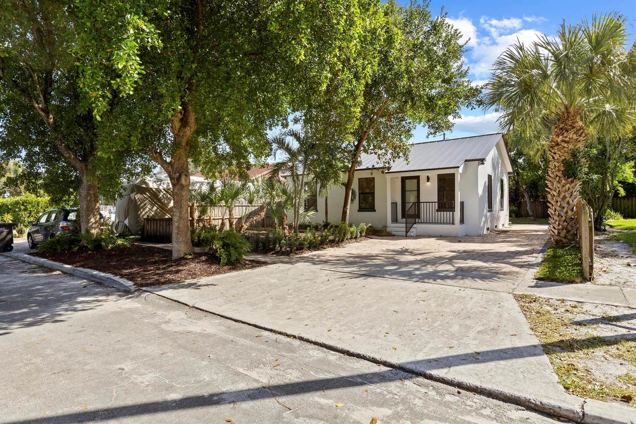 830 Franklin - Photo 1