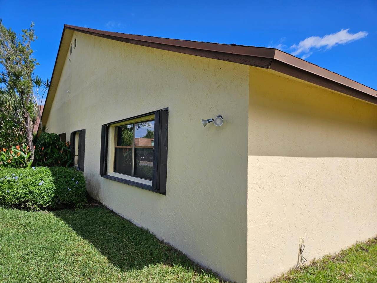 503 Springdale Circle - Photo 1