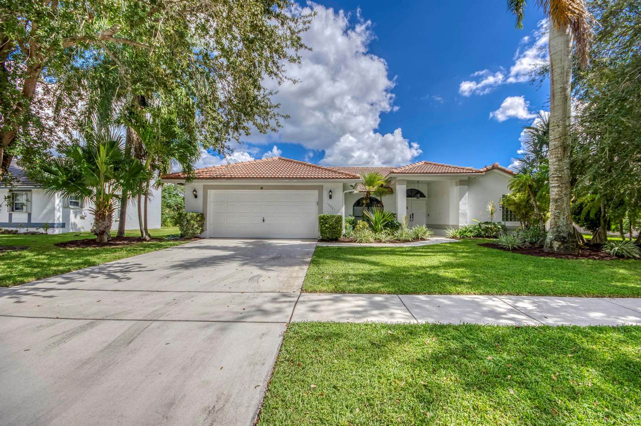 10921 Paso Fino Drive - Photo 1