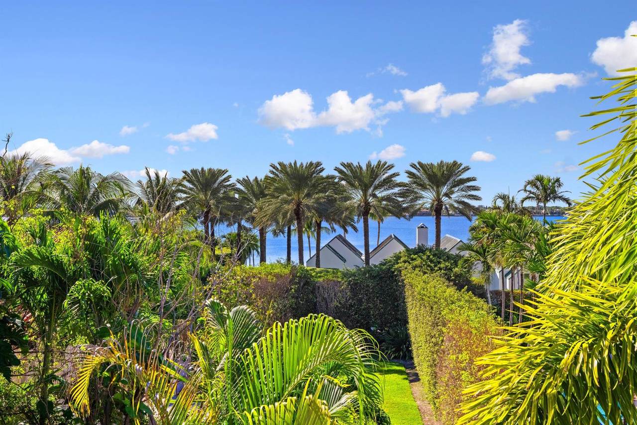 https://bt-photos.global.ssl.fastly.net/beaches/1280_boomver_1_R11135135-2.jpg