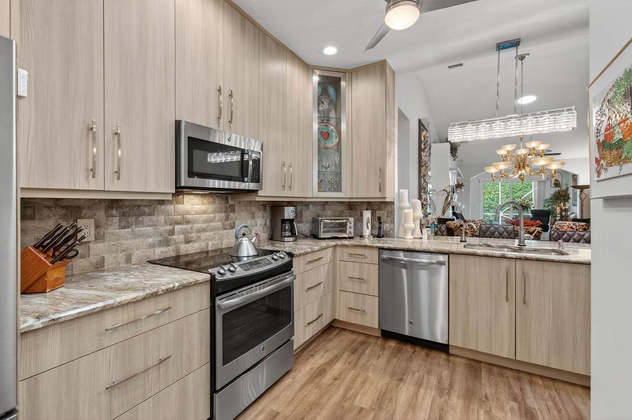 10644 Royal Caribbean Circle - Photo 1