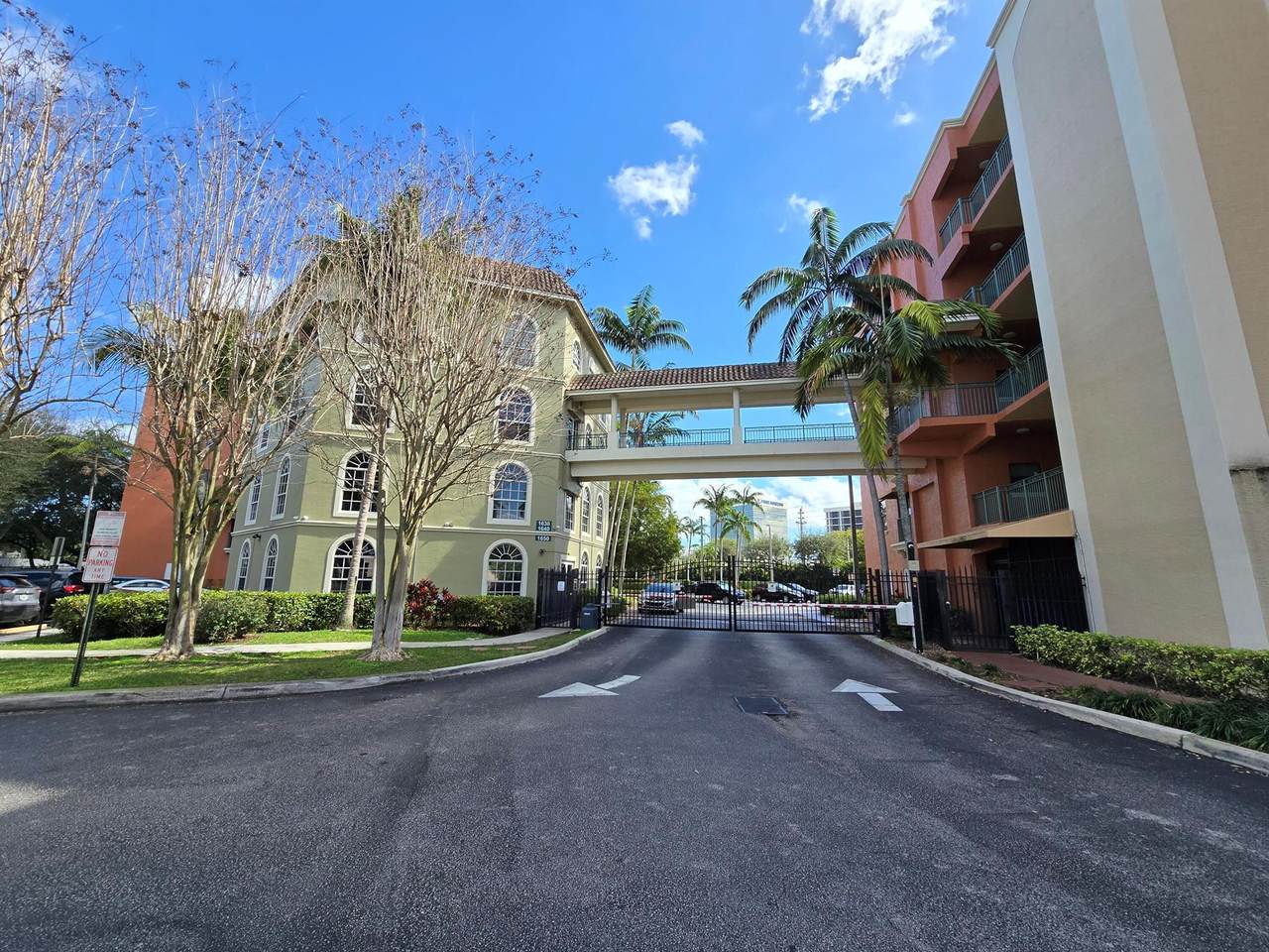 1640 Presidential Way - Photo 1