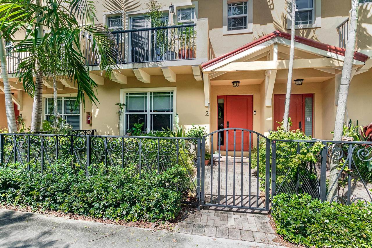 218 Federal Highway - Photo 1