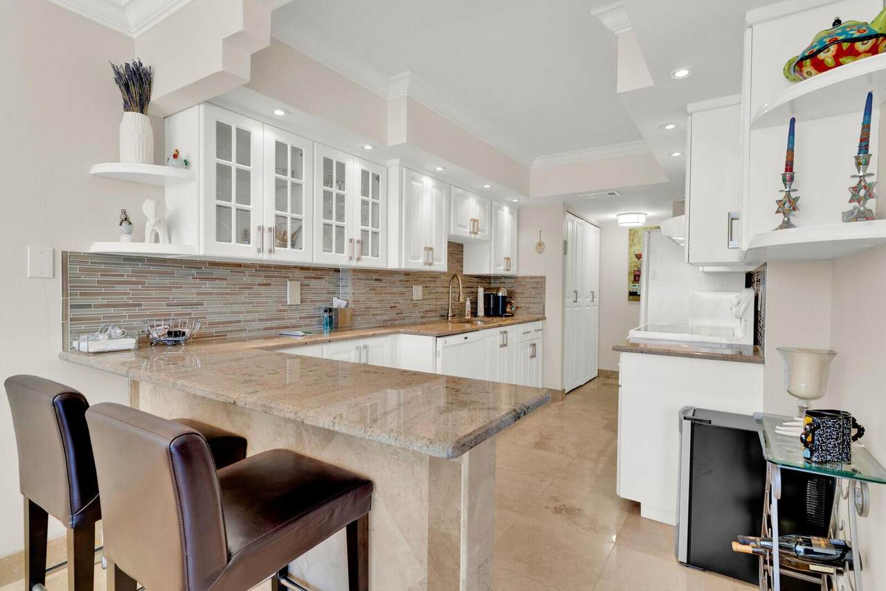 799 Jeffery Street - Photo 1