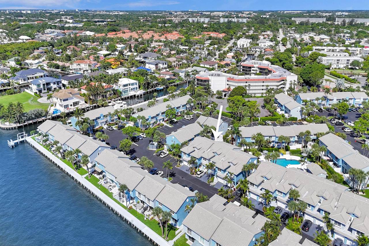 1028 Jeffery Street - Photo 1