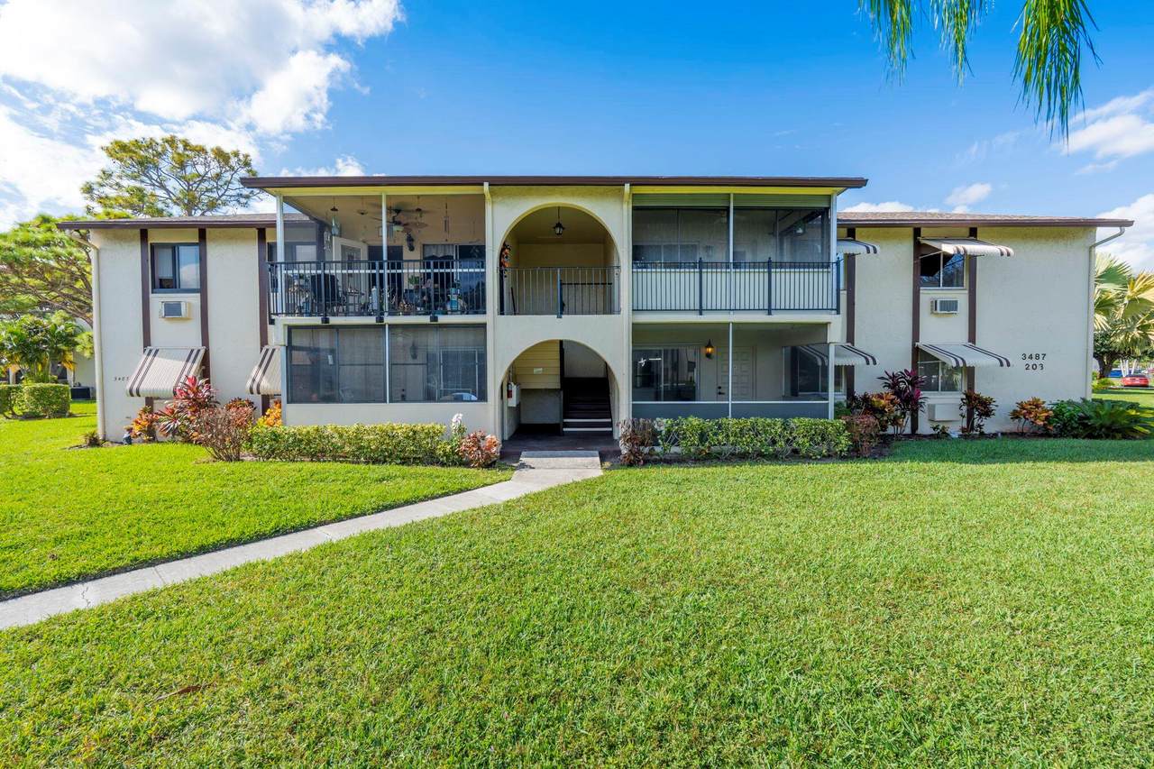 3487 La Palmas - Photo 1