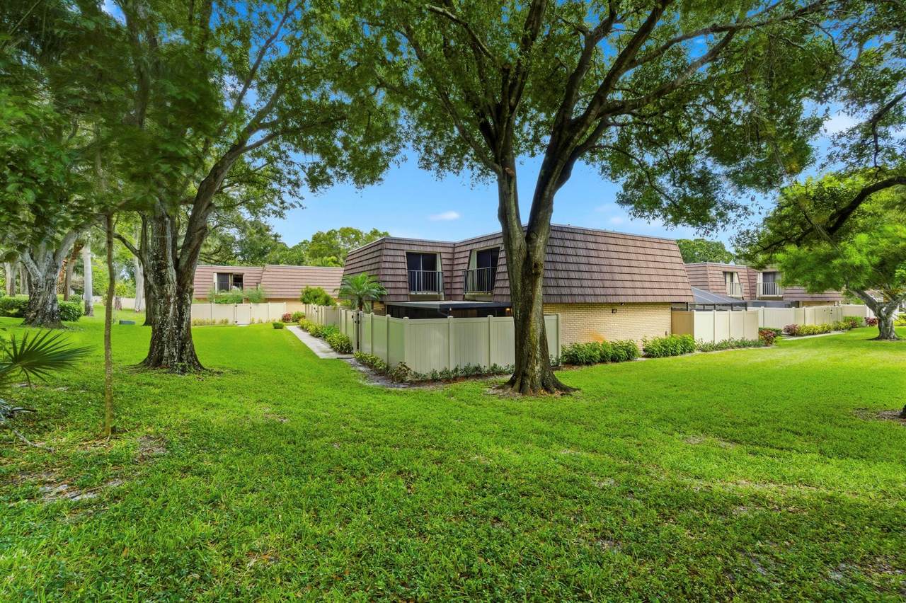 7511 75th Way - Photo 1