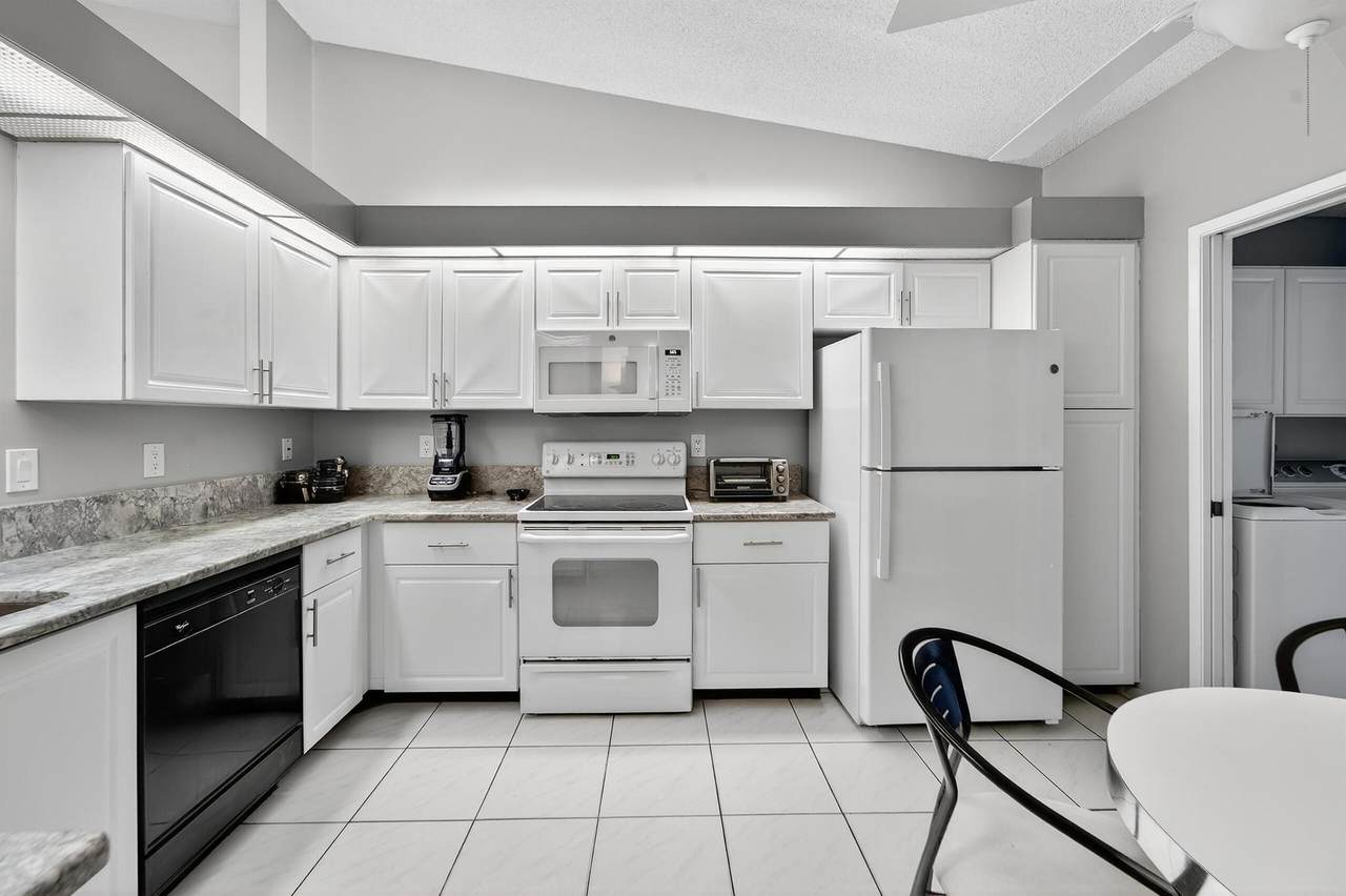 6065 Sunny Manor Court - Photo 1