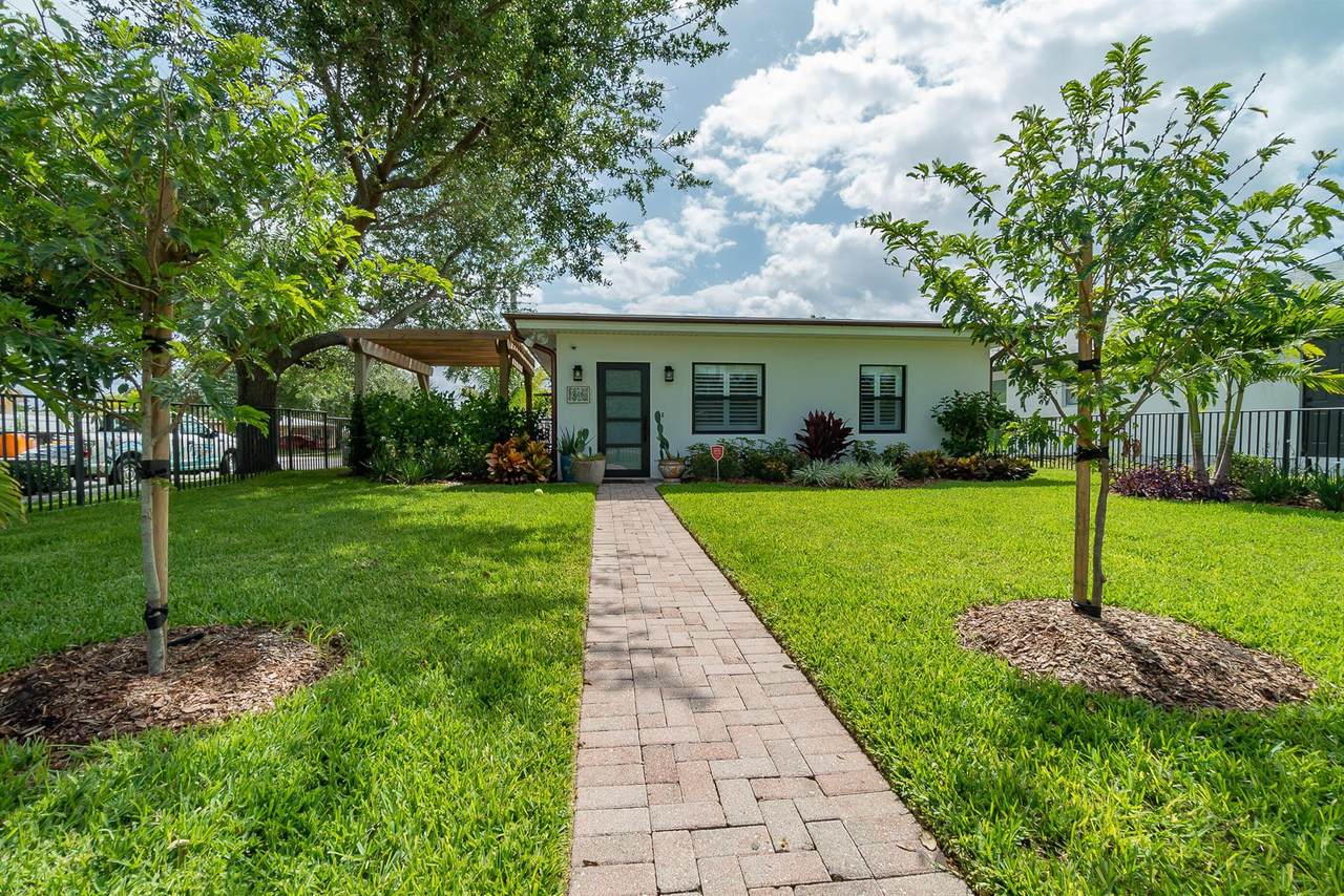 301 Swinton Avenue - Photo 1