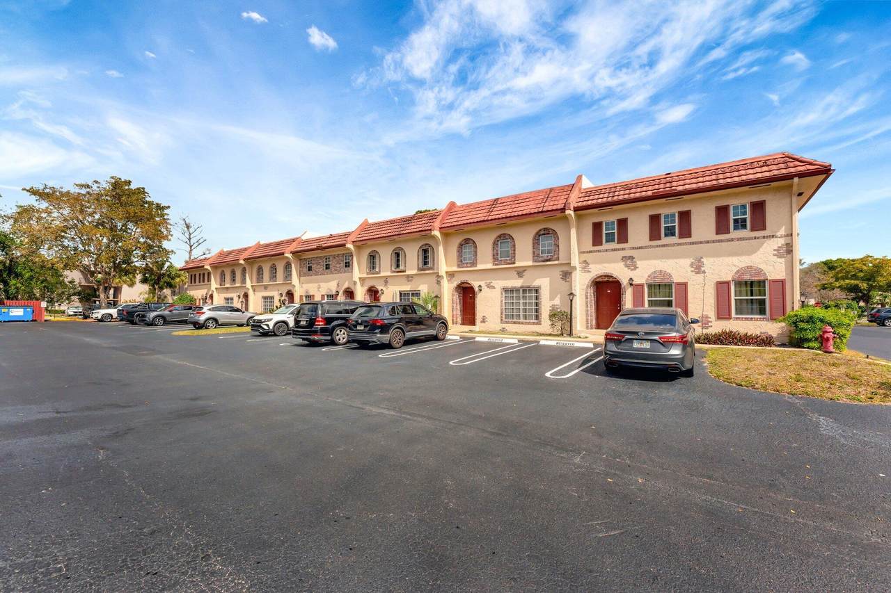 3058 Riverside Drive - Photo 1