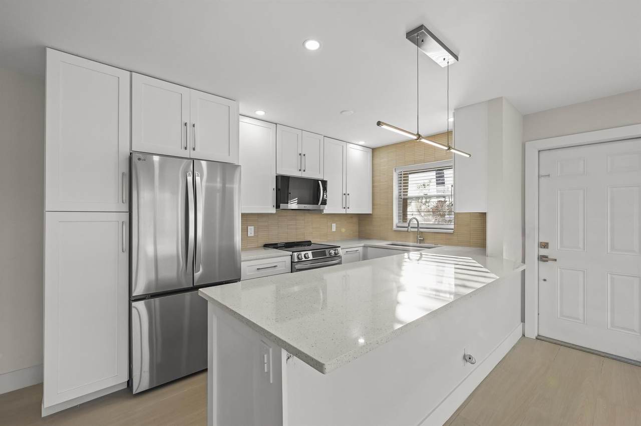 890 High Point - Photo 1