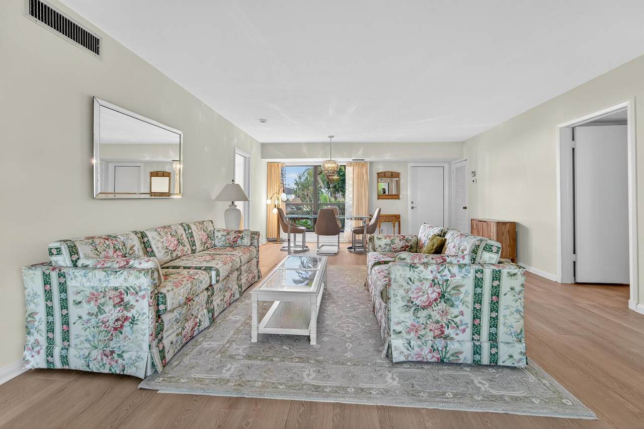 6 Concourse - Photo 1