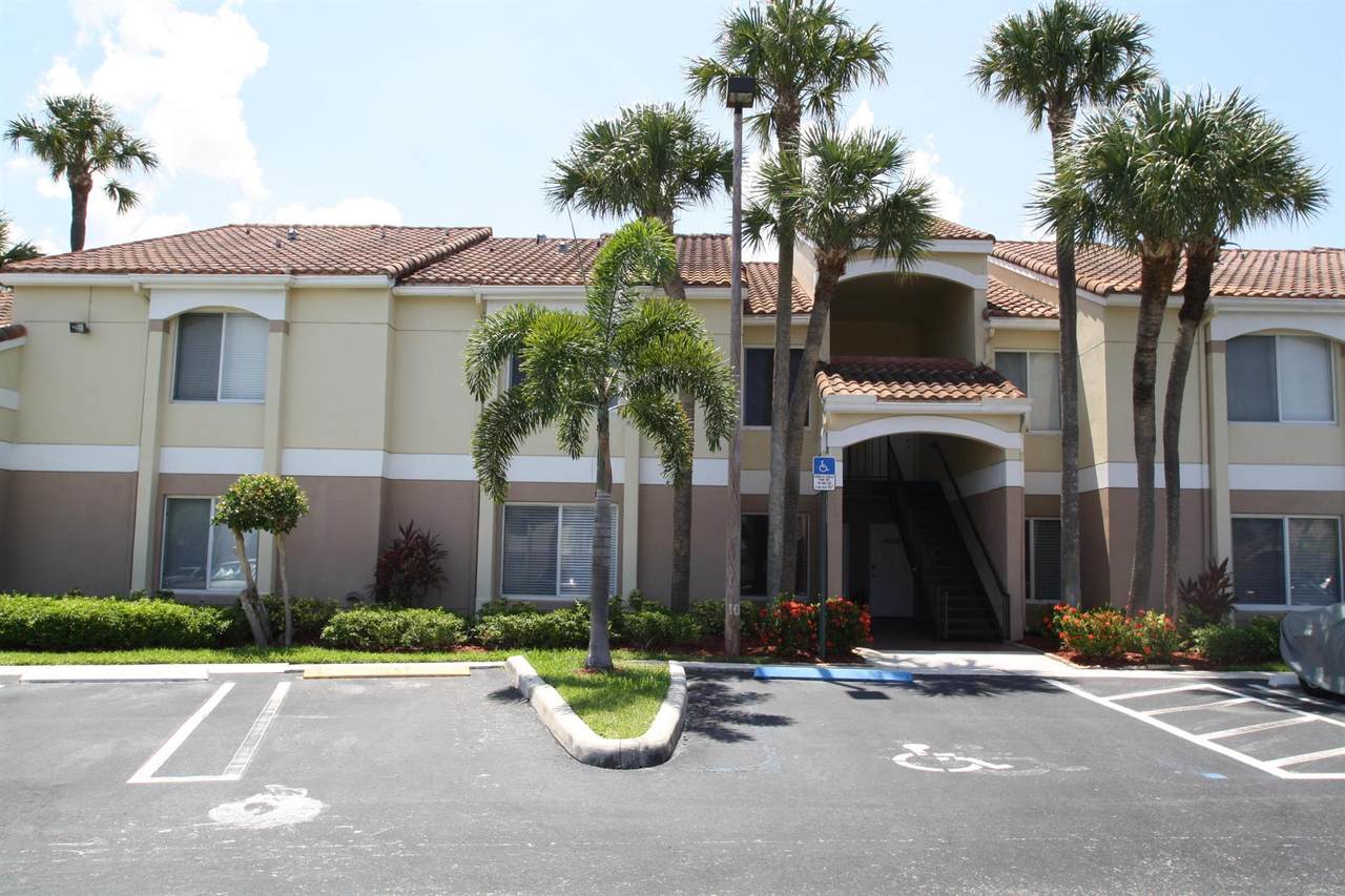 815 Boynton Beach Boulevard - Photo 1
