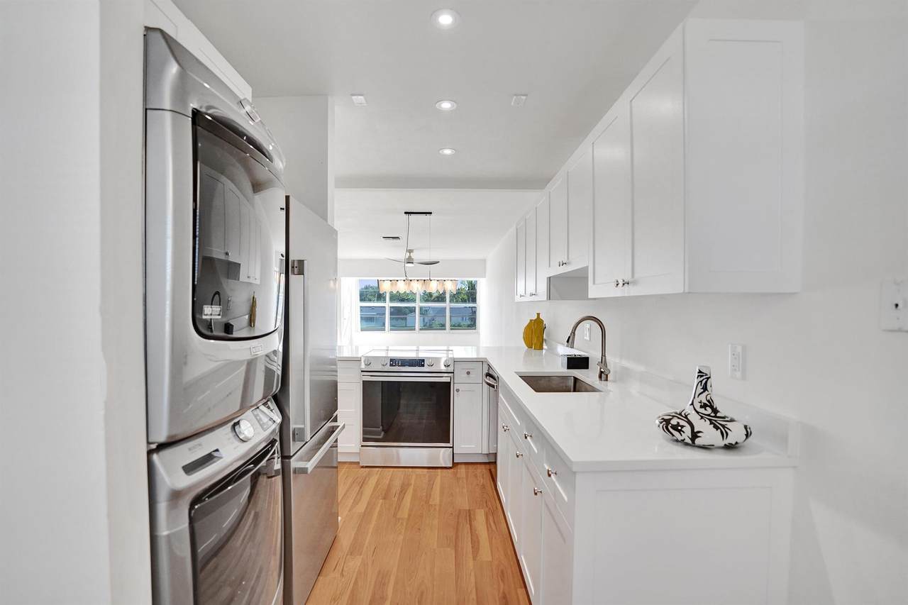 1130 Mahogany Way - Photo 1