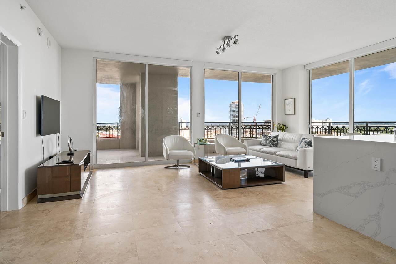 550 Okeechobee - Photo 1