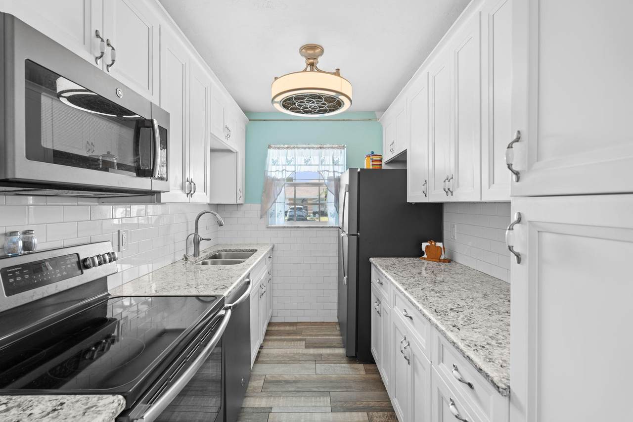 626 Pines Knoll - Photo 1