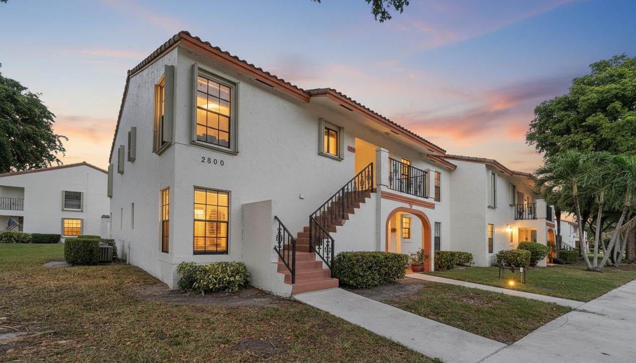 2800 Palmwood - Photo 1