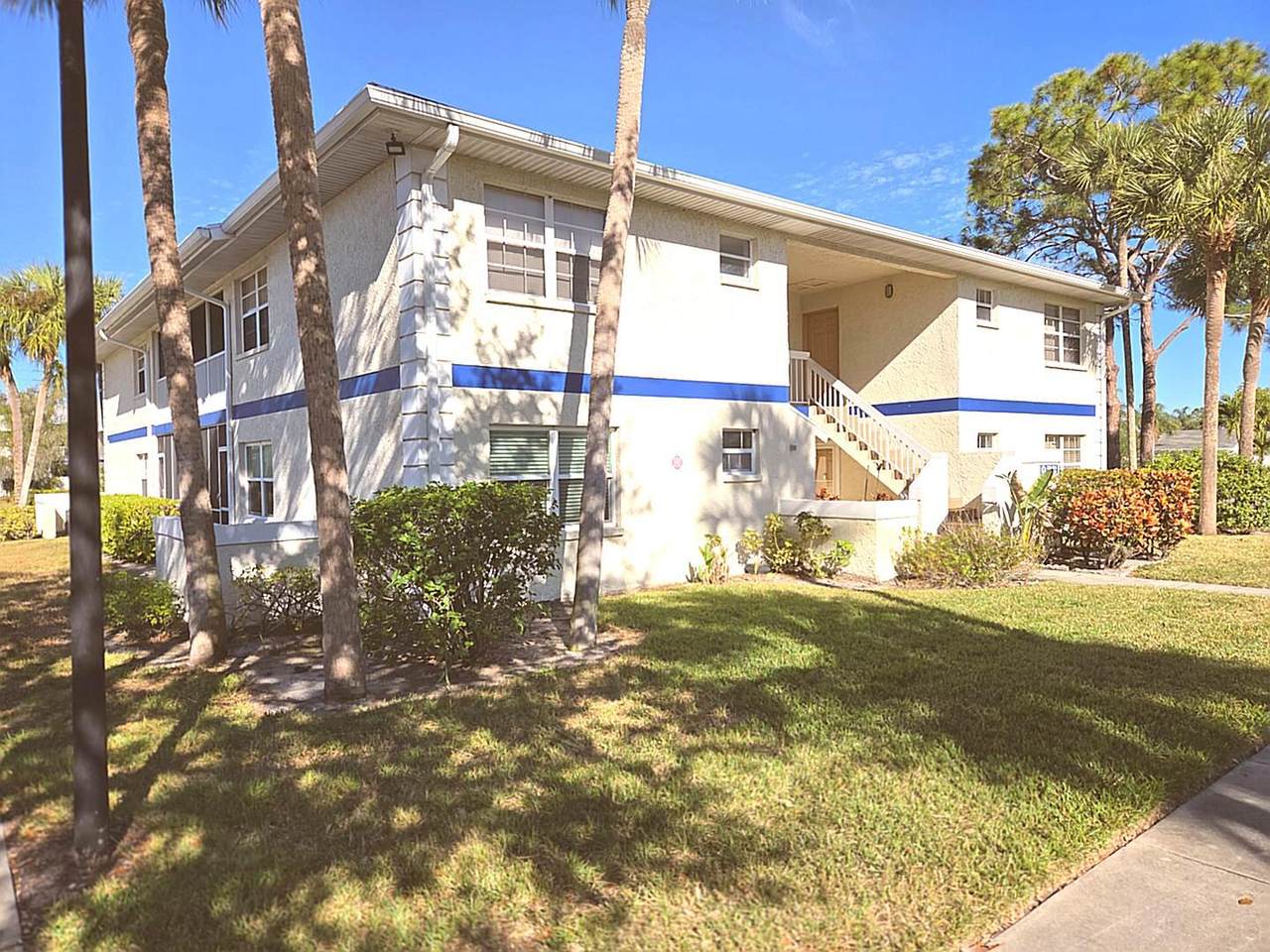 1524 Royal Green Circle - Photo 1