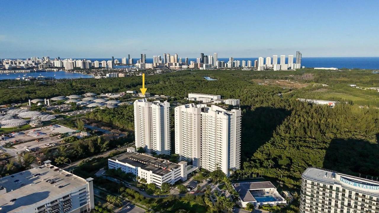 15051 Royal Oaks - Photo 1