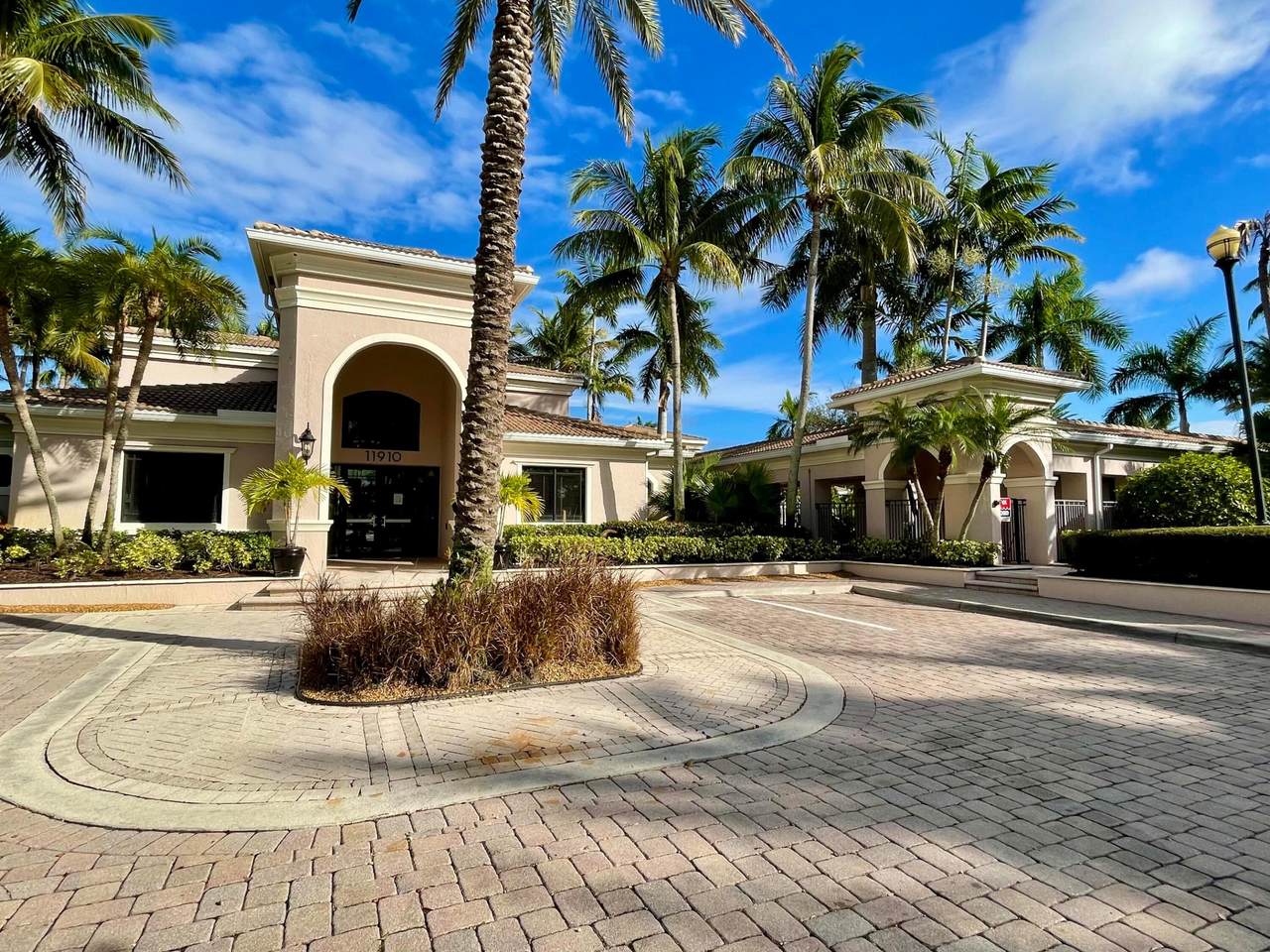 2727 Anzio Court - Photo 1