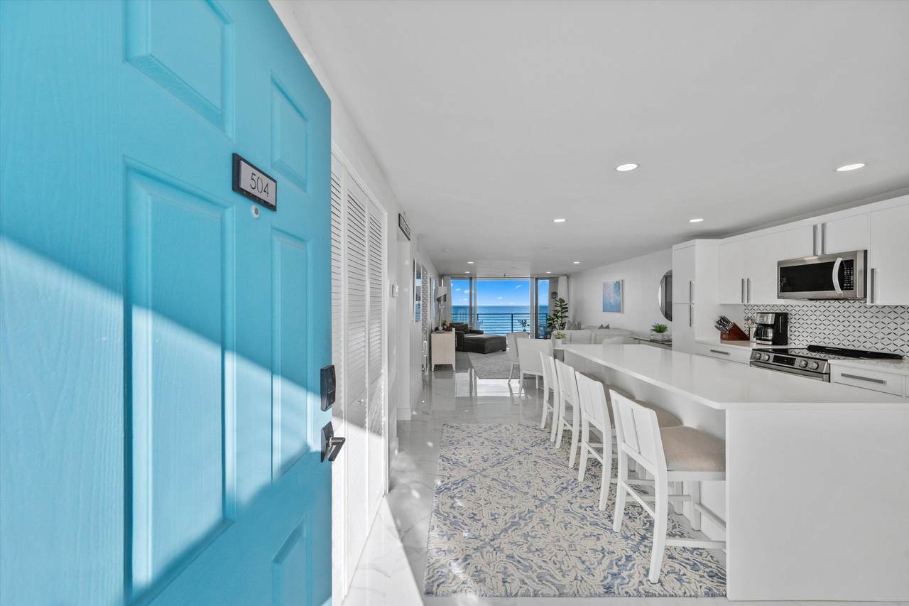 900 Ocean Drive - Photo 1