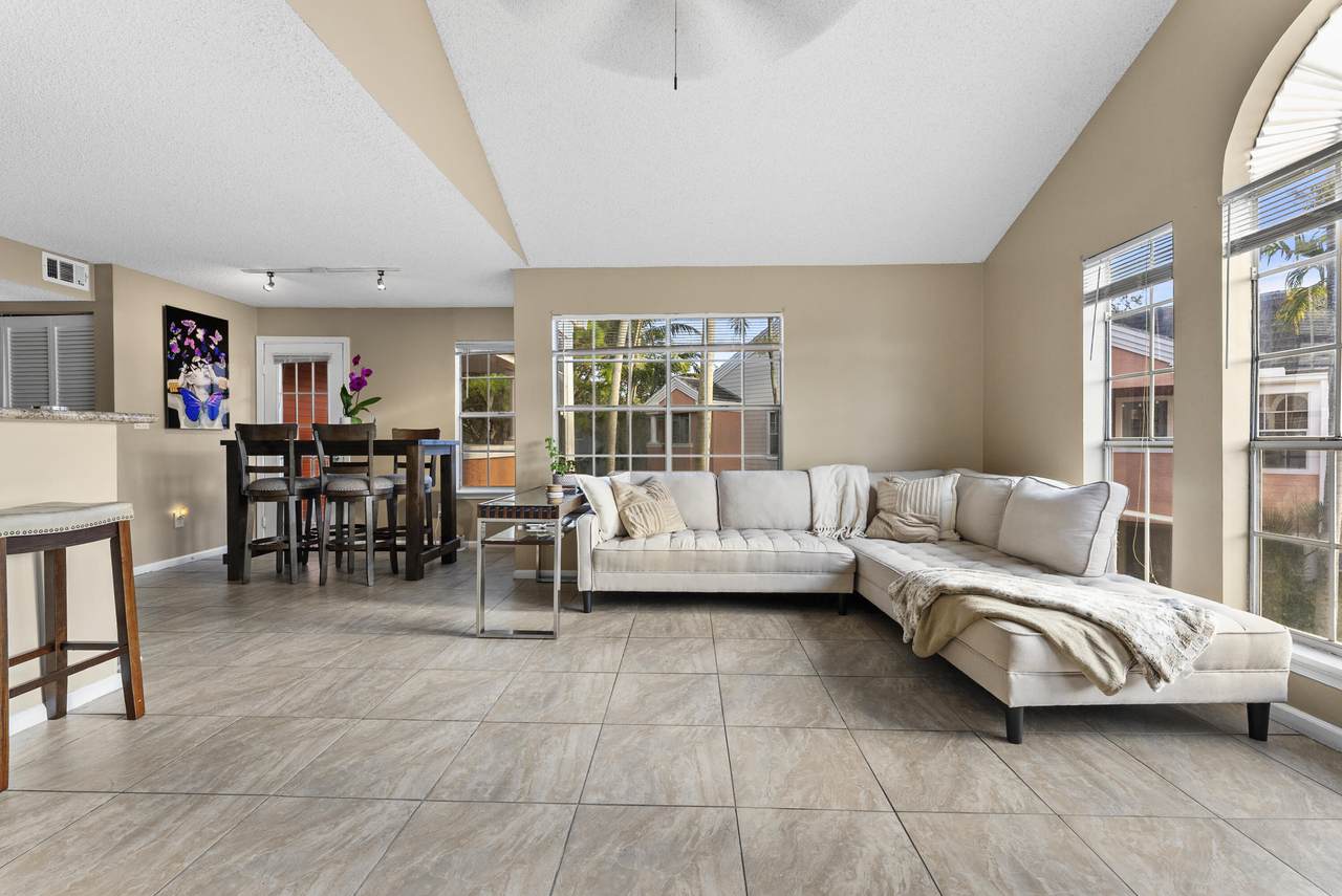 1365 Crystal - Photo 1