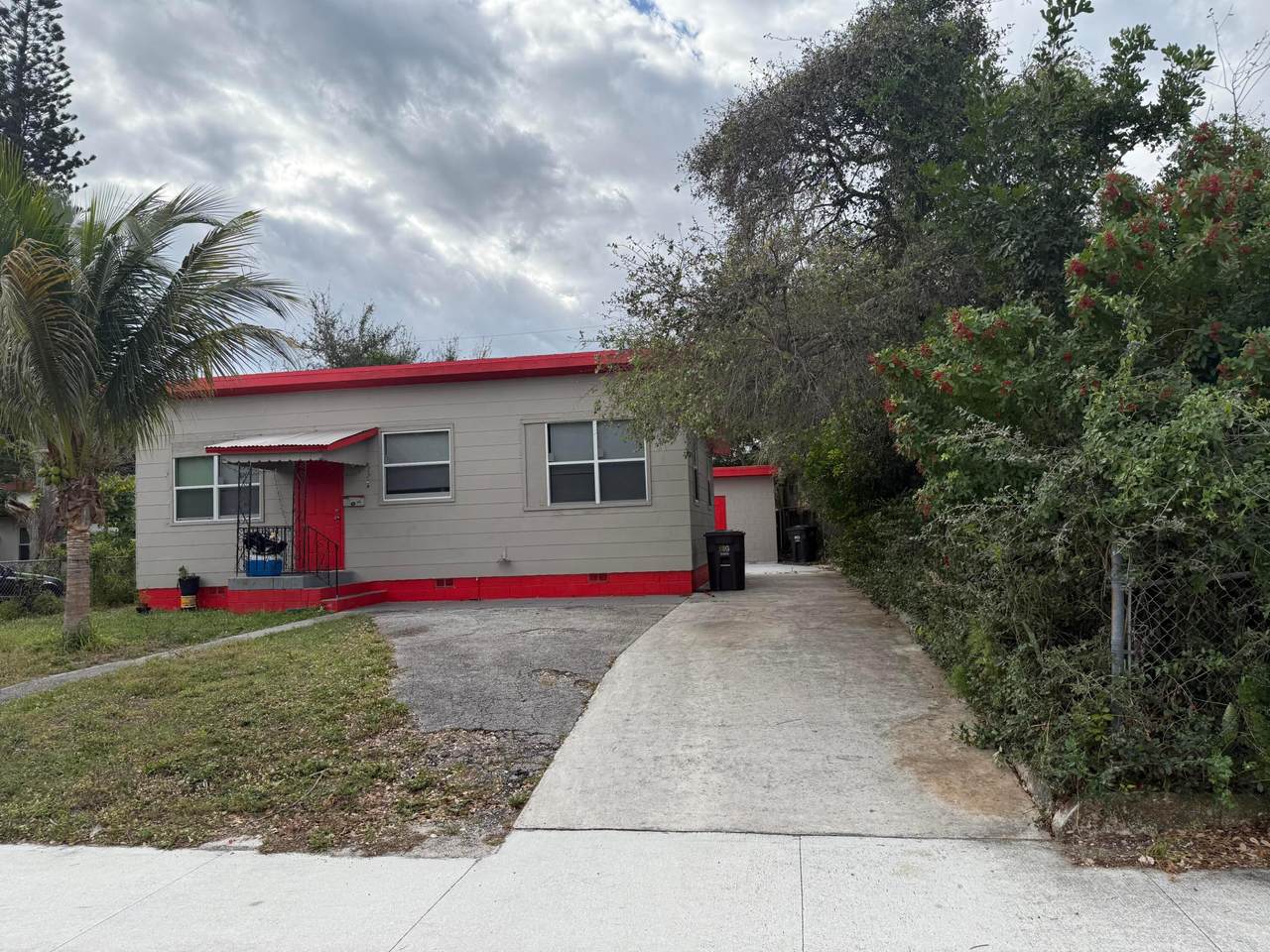 926 33rd Street - Photo 1