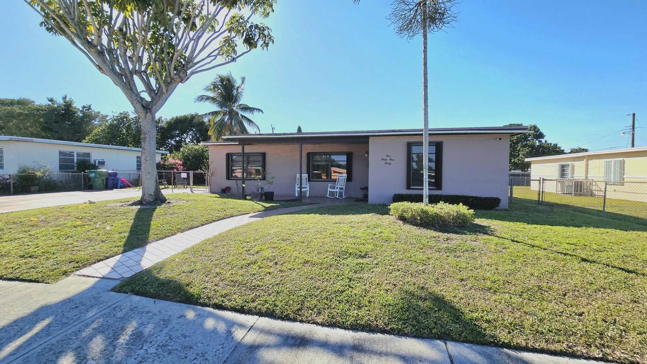 16430 20th - Photo 1