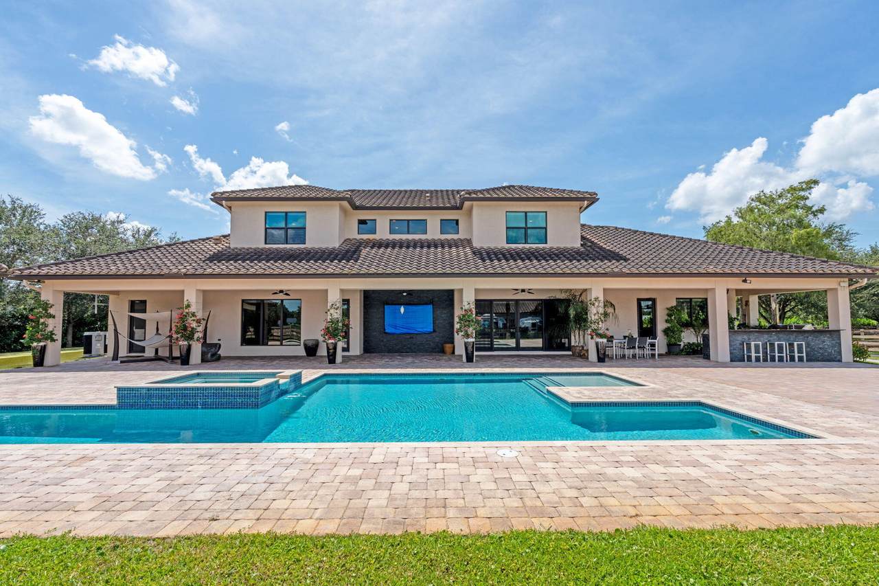 1601 Clydesdale - Photo 1