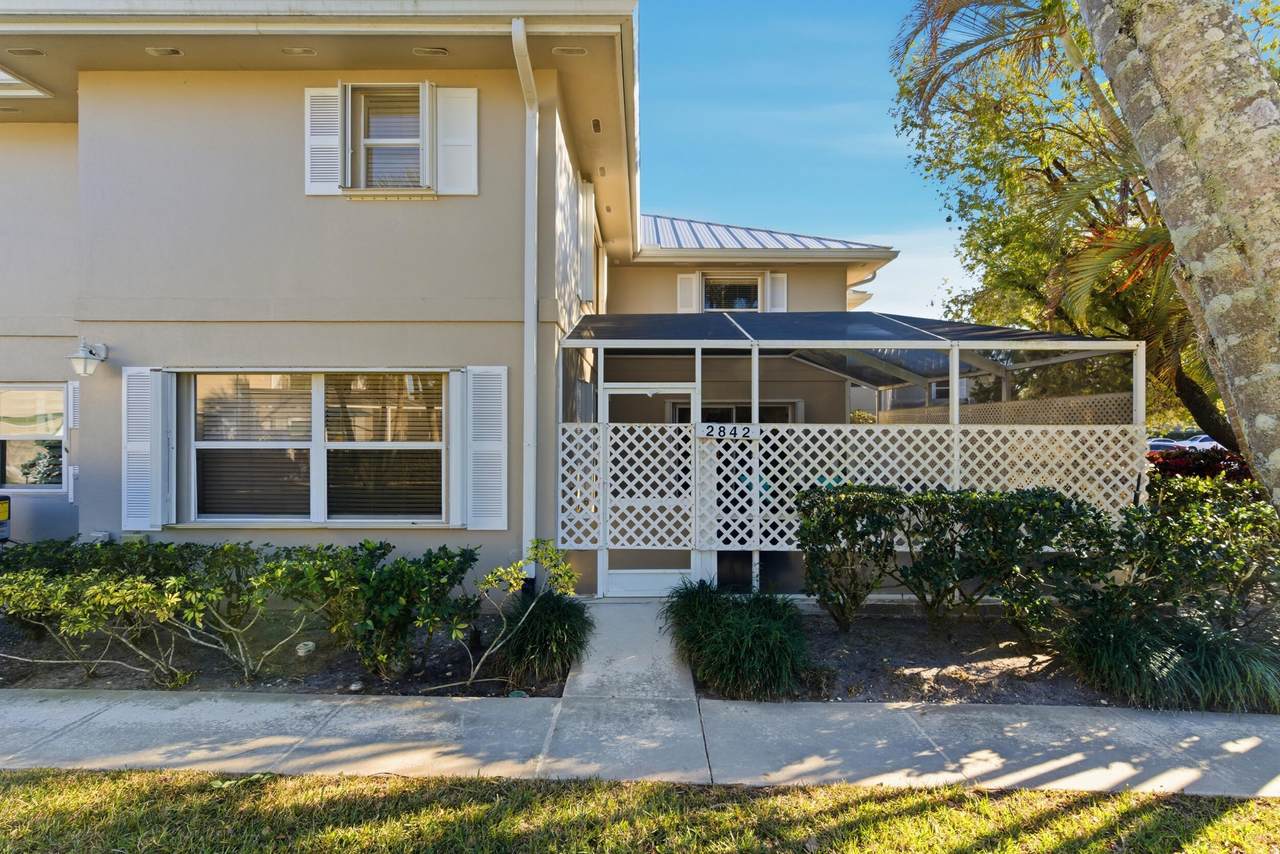 2842 Lakemont - Photo 1