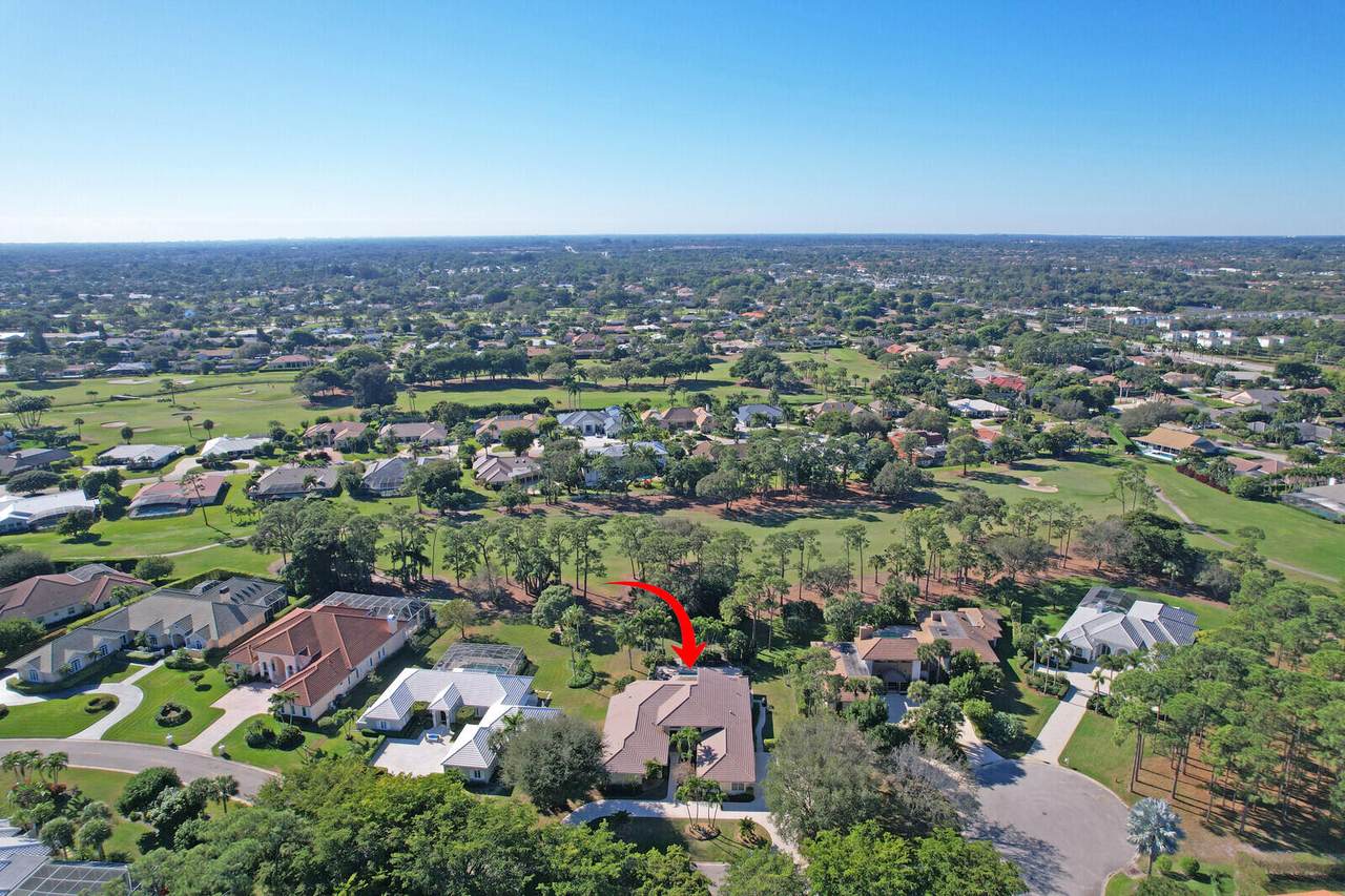 208 Turnberry - Photo 1