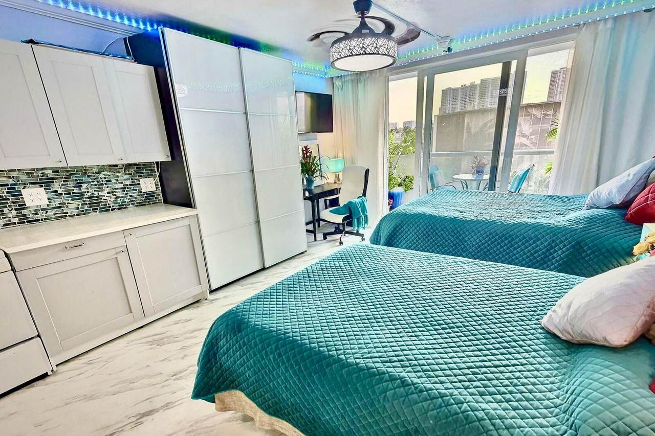 19201 Collins Avenue - Photo 1