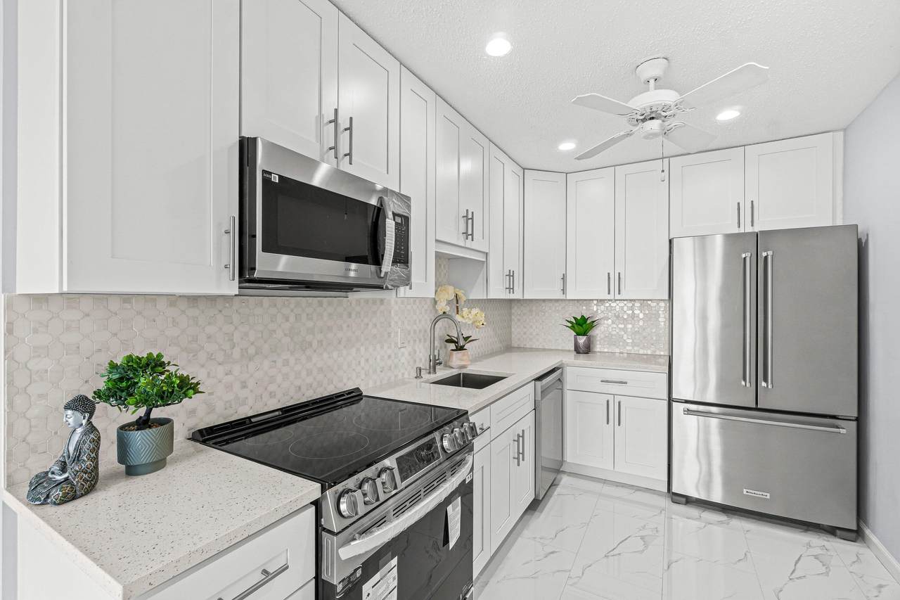 10119 42nd Terrace - Photo 1