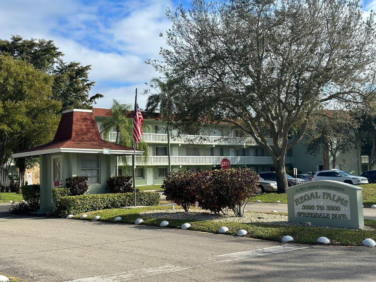 3000 Springdale Boulevard - Photo 1
