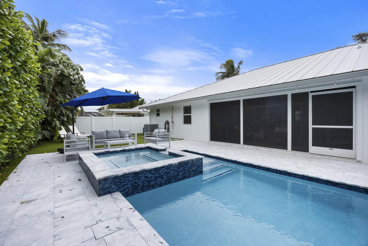 https://bt-photos.global.ssl.fastly.net/beaches/1280_boomver_1_R11161440-2.jpg