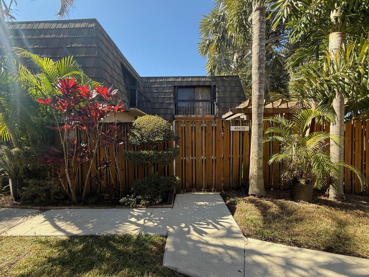 4043 Palm Bay Circle - Photo 1