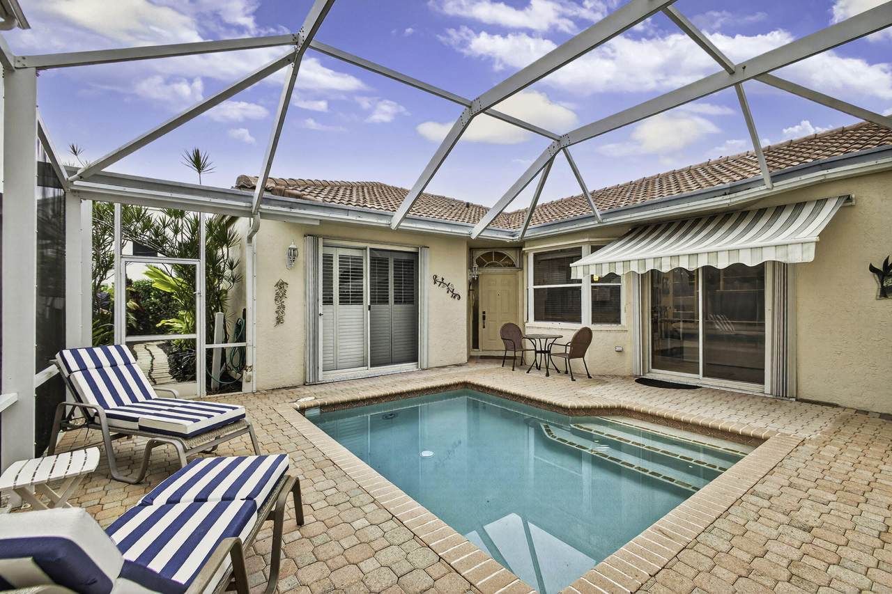 2085 Chagall Circle - Photo 1