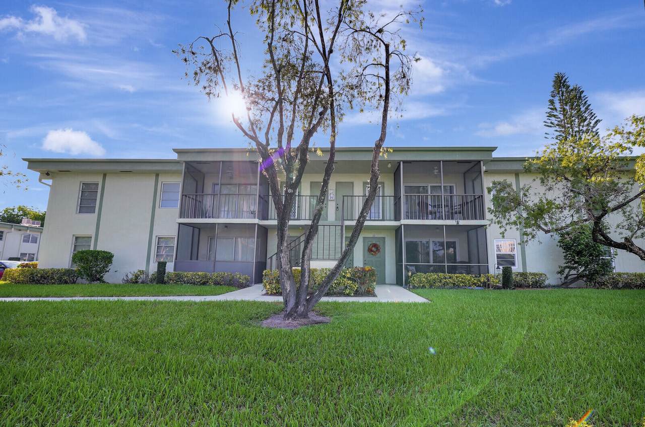 7547 Oriole Boulevard - Photo 1
