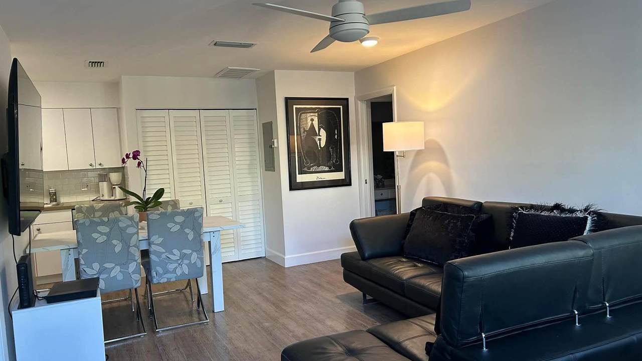 616 Executive Center Drive - Photo 1
