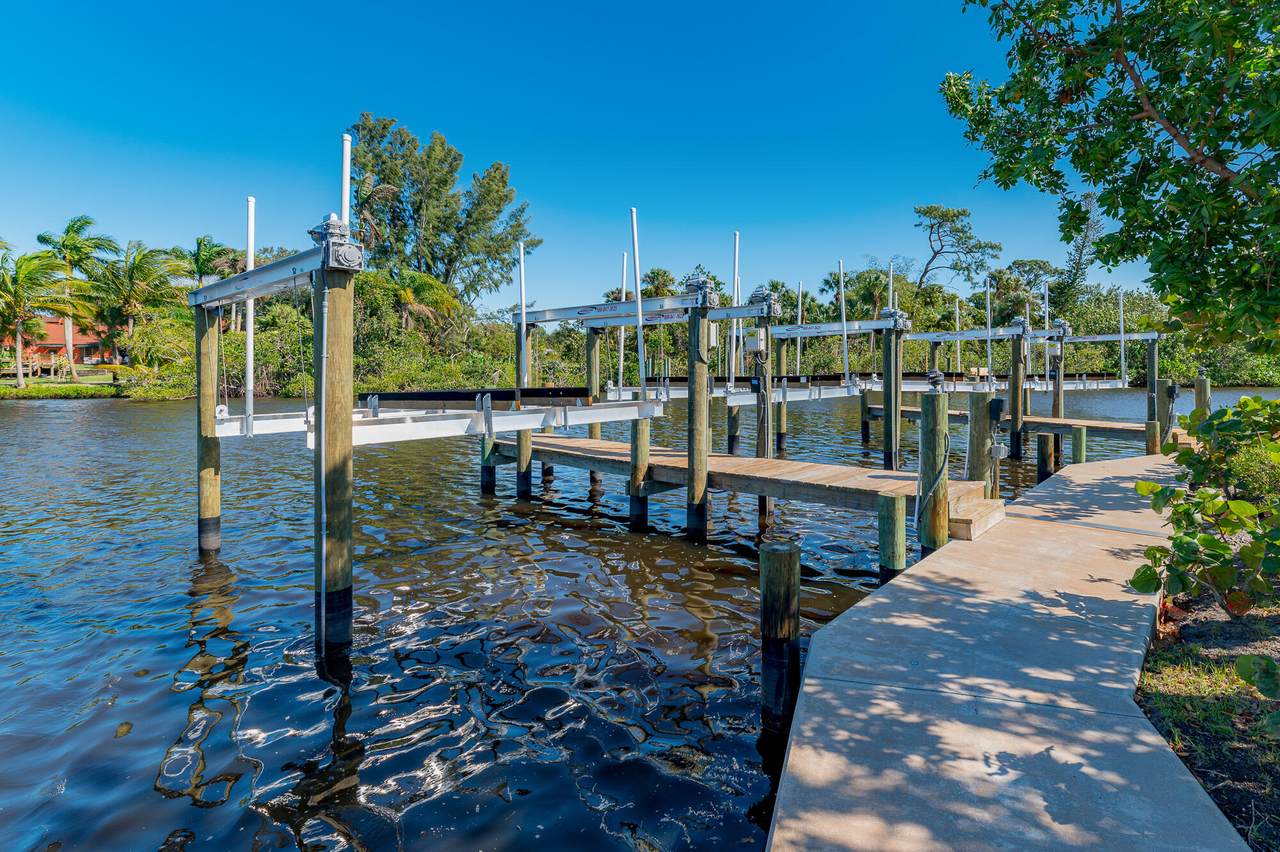 https://bt-photos.global.ssl.fastly.net/beaches/1280_boomver_1_R11162292-2.jpg