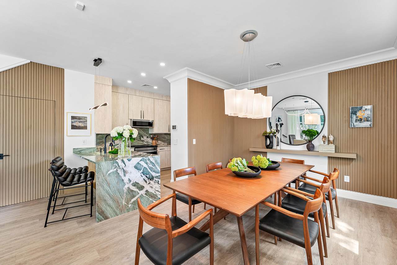 848 4th Court - Photo 1
