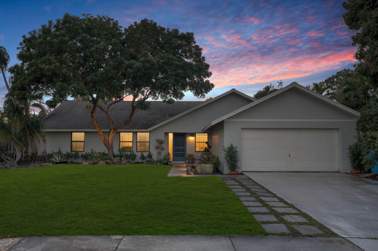 26 Cedar Circle - Photo 1