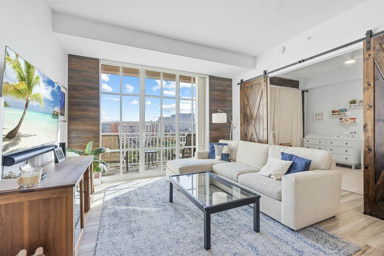 410 Evernia Street - Photo 1