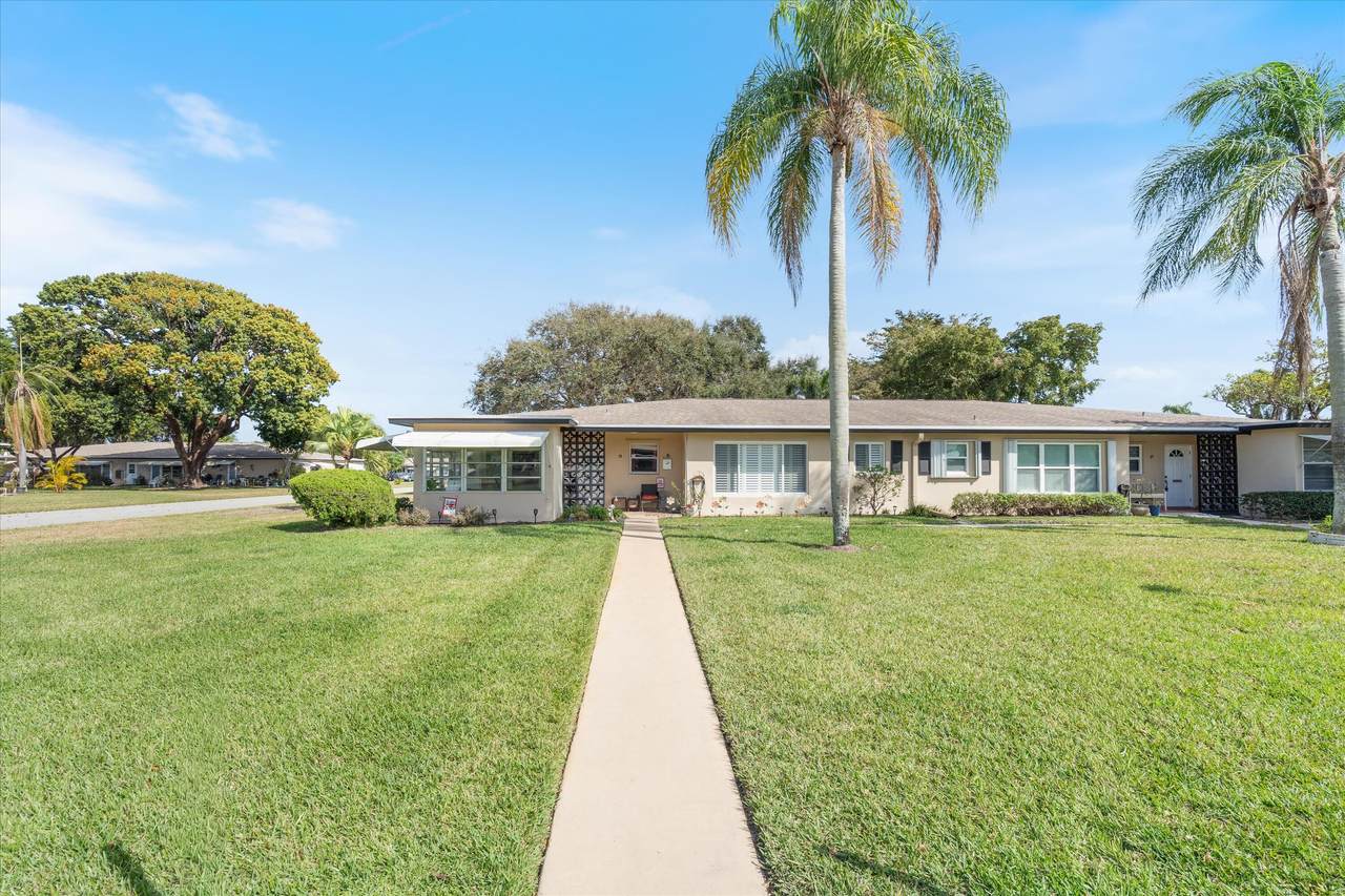 1022 Circle Drive - Photo 1
