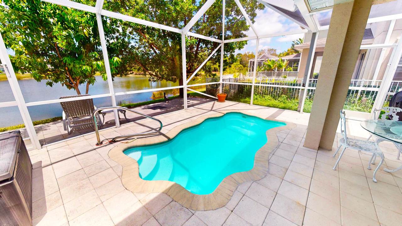 https://bt-photos.global.ssl.fastly.net/beaches/1280_boomver_1_R11164606-2.jpg