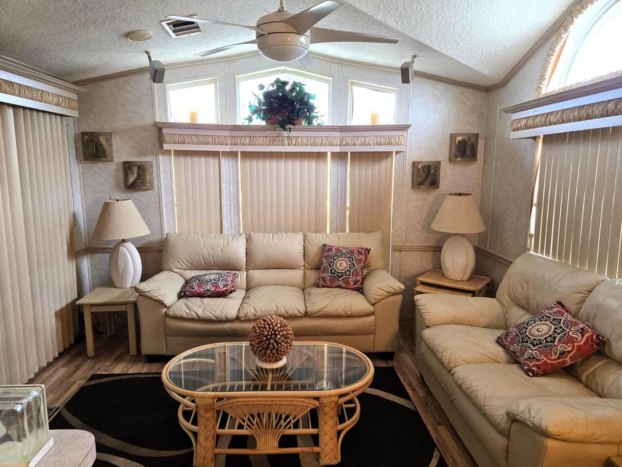 https://bt-photos.global.ssl.fastly.net/beaches/1280_boomver_1_R11164701-2.jpg