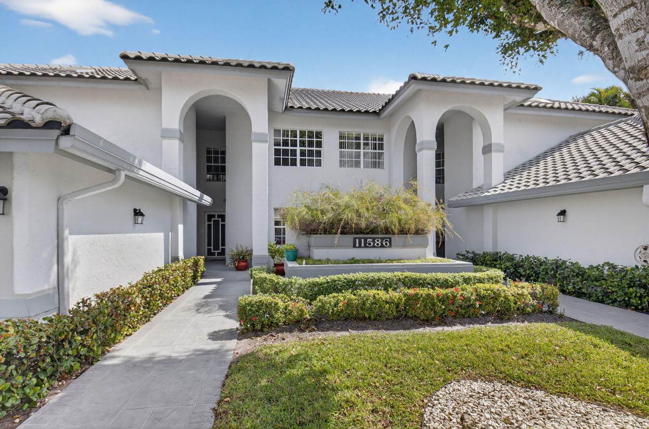 11586 Briarwood Circle - Photo 1