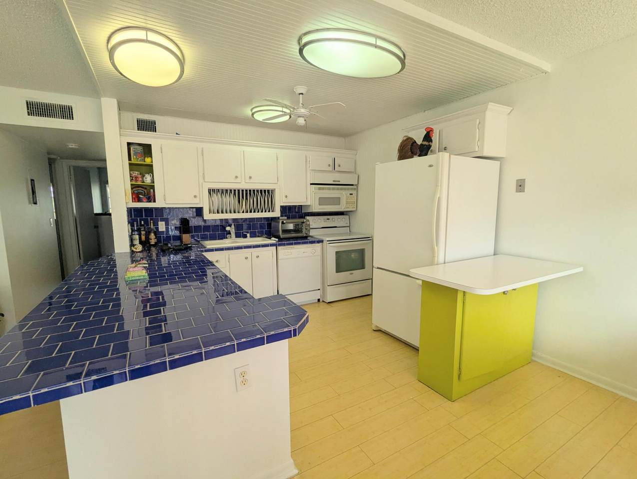 https://bt-photos.global.ssl.fastly.net/beaches/1280_boomver_1_R11164881-2.jpg
