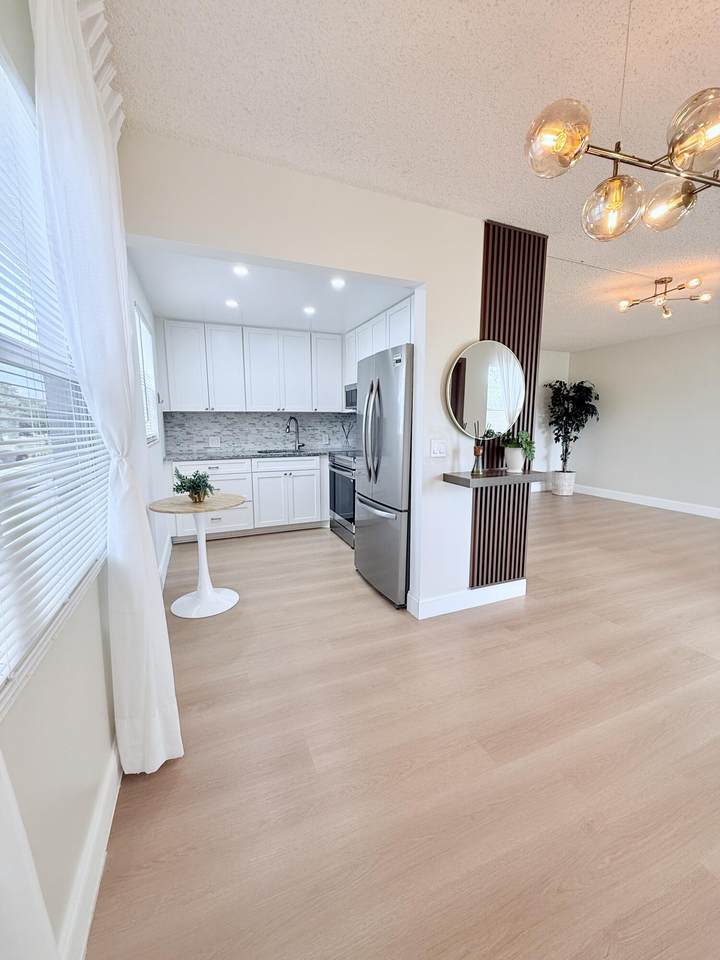 402 Brighton J - Photo 1